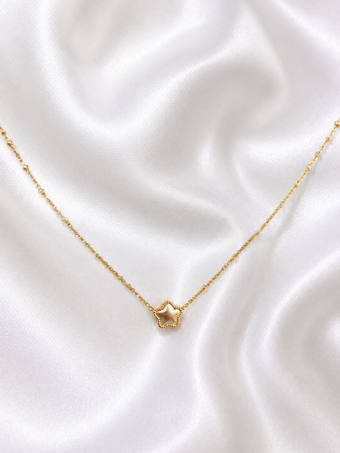 Étoile Necklace
